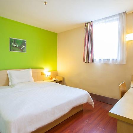 7Days Inn Shanghai Caobao Road Metro Station المظهر الخارجي الصورة