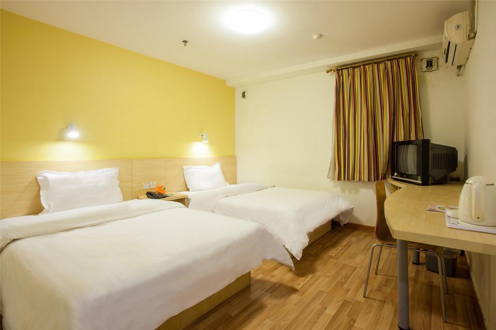 7Days Inn Shanghai Caobao Road Metro Station الغرفة الصورة