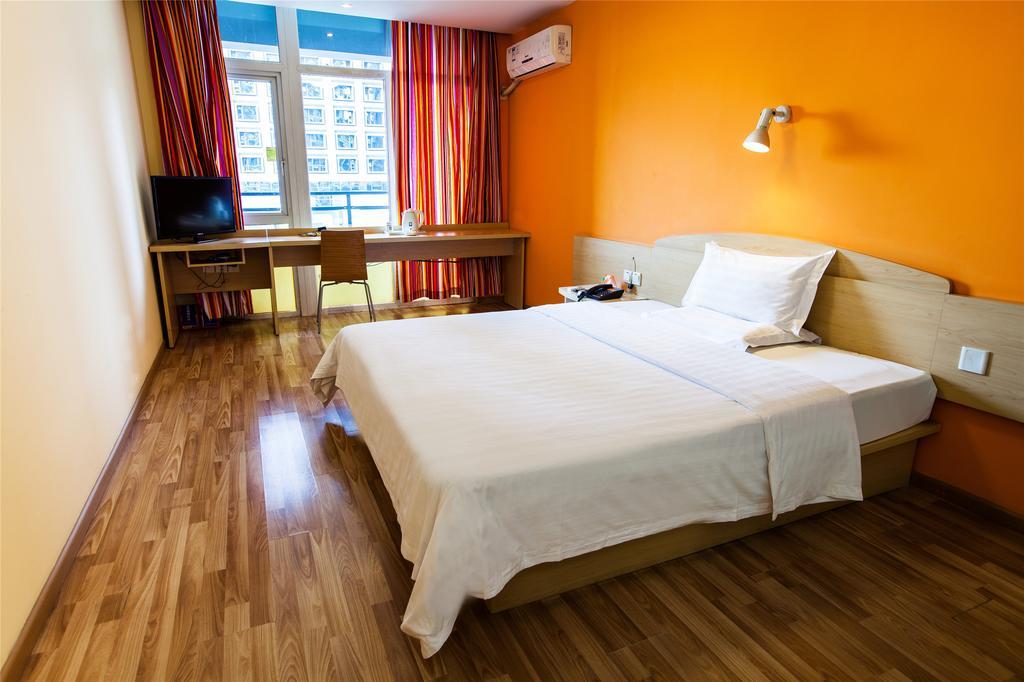 7Days Inn Shanghai Caobao Road Metro Station الغرفة الصورة