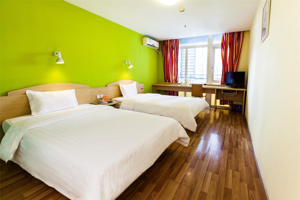 7Days Inn Shanghai Caobao Road Metro Station الغرفة الصورة